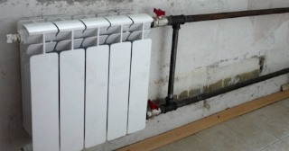 Установка биметаллических радиаторов отопления в квартире в Краснотурьинске - от 2034 руб.